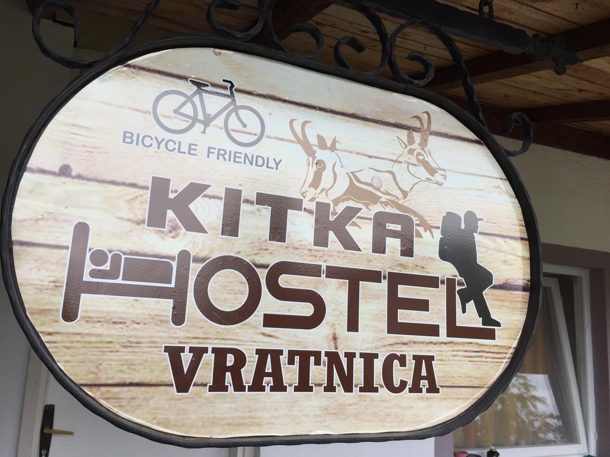Kitka Hostel - Guest House Vratnica ภายนอก รูปภาพ