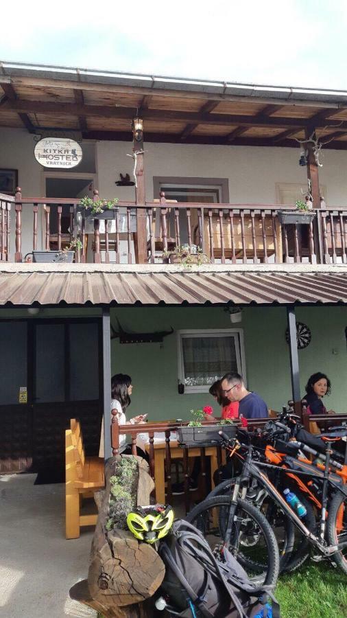 Kitka Hostel - Guest House Vratnica ภายนอก รูปภาพ