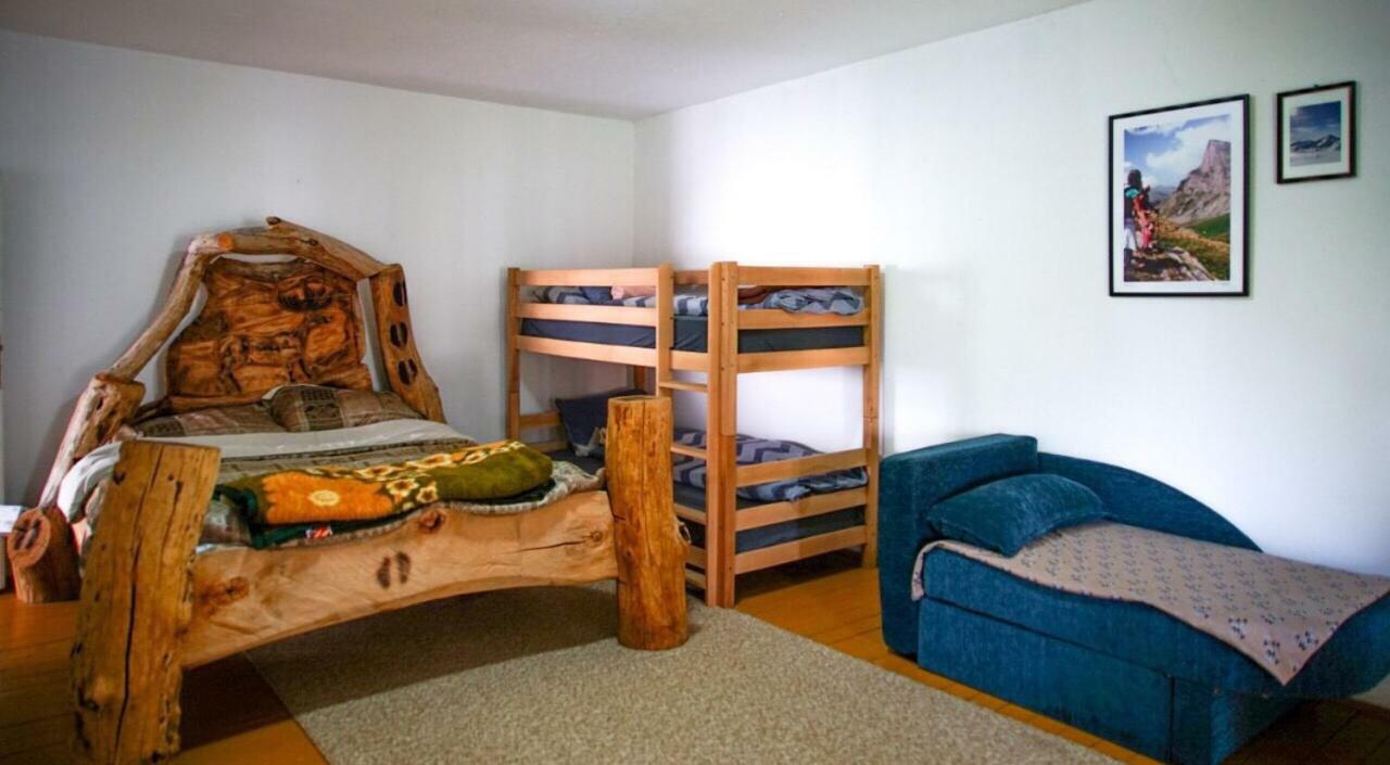 Kitka Hostel - Guest House Vratnica ภายนอก รูปภาพ